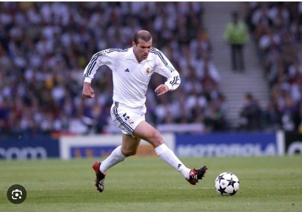 Zinedine Zidane là đầu tàu số 1 hồi còn đá cho Real